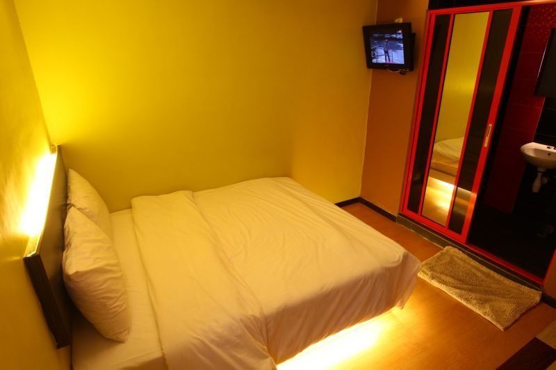 Oyo 996 My Home Hotel Cheras Selatan Exterior photo