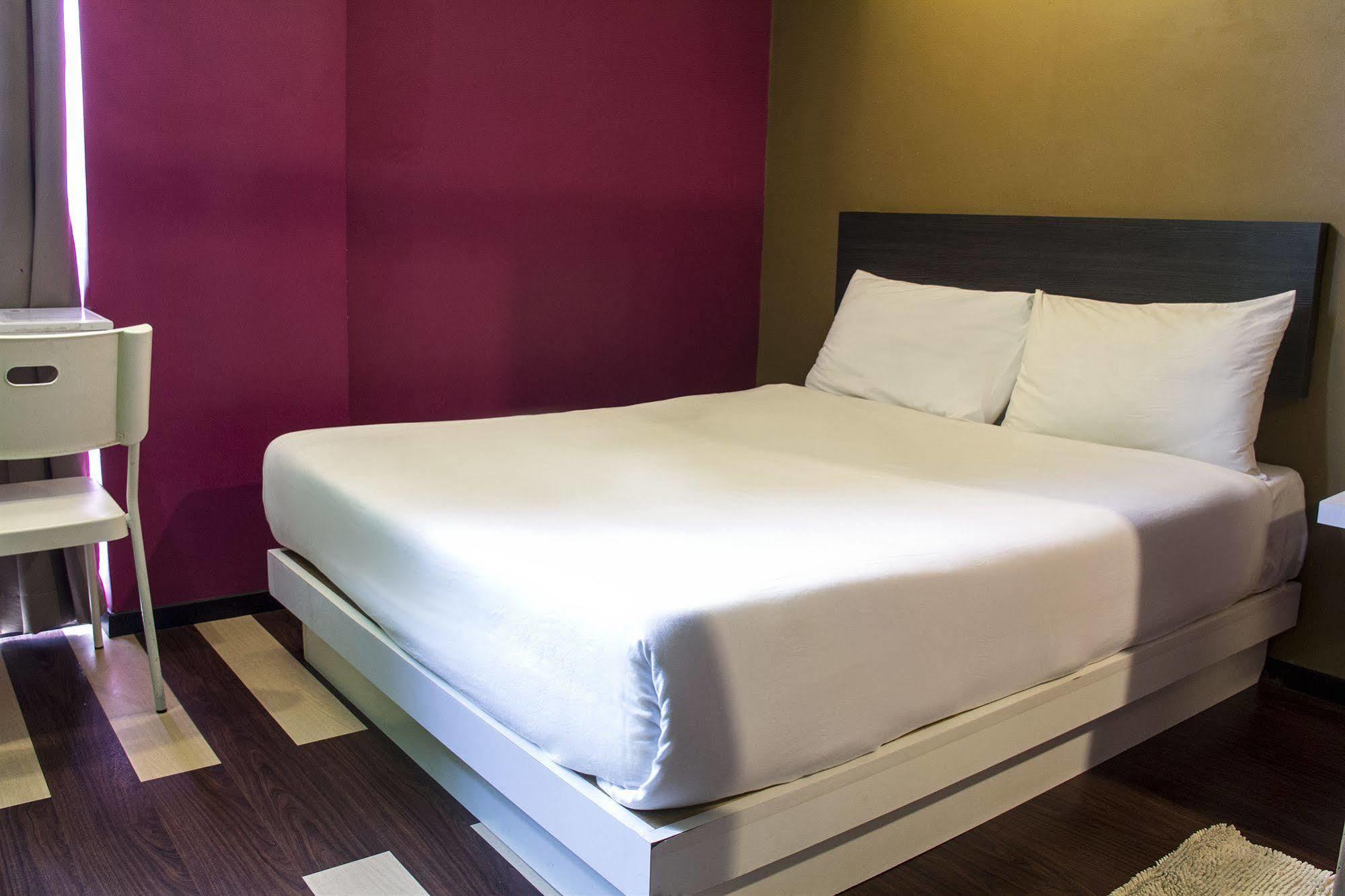 Oyo 996 My Home Hotel Cheras Selatan Exterior photo