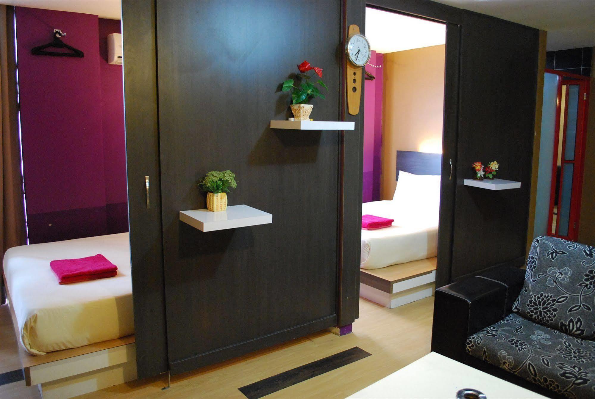 Oyo 996 My Home Hotel Cheras Selatan Exterior photo