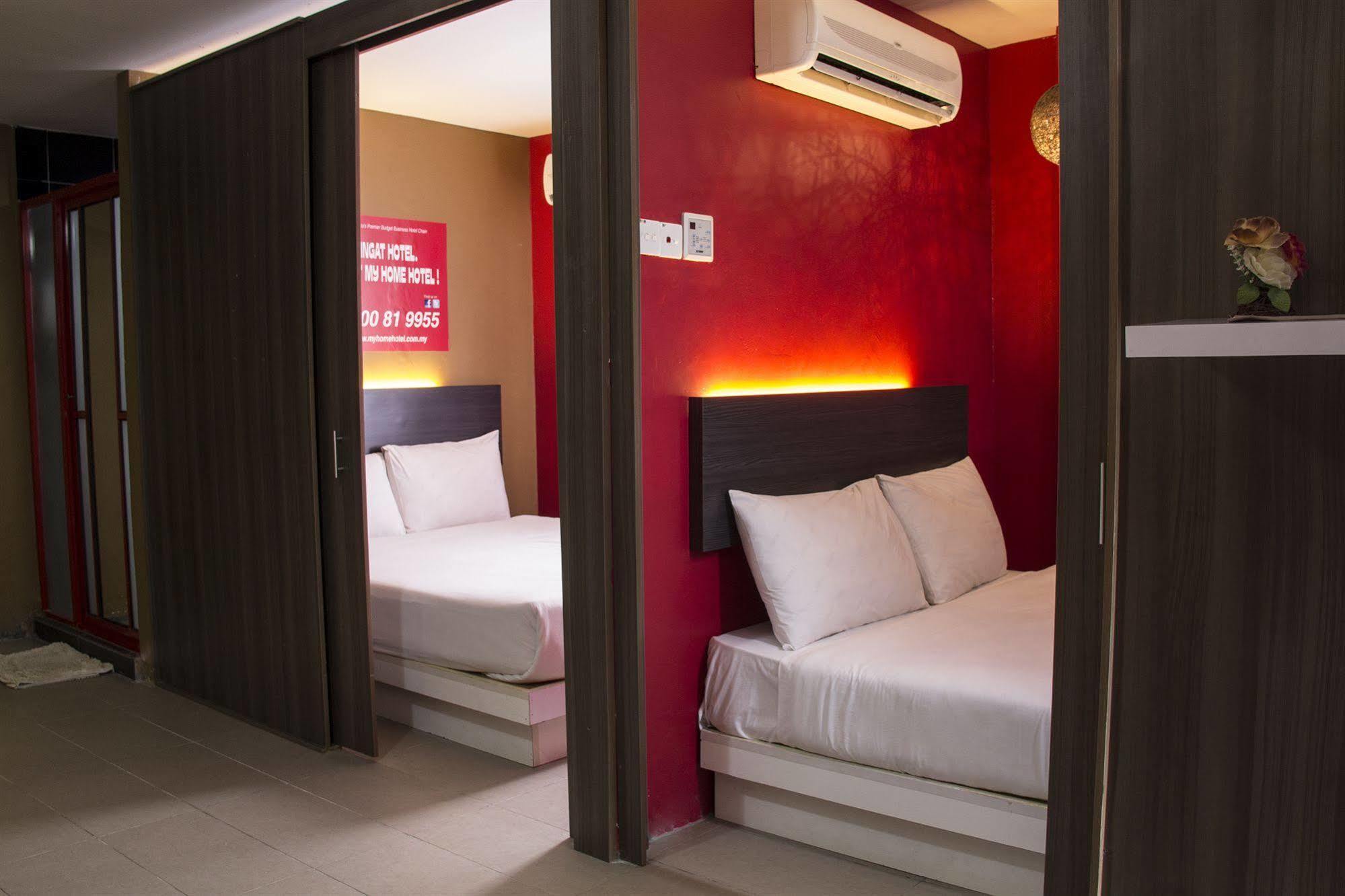 Oyo 996 My Home Hotel Cheras Selatan Exterior photo