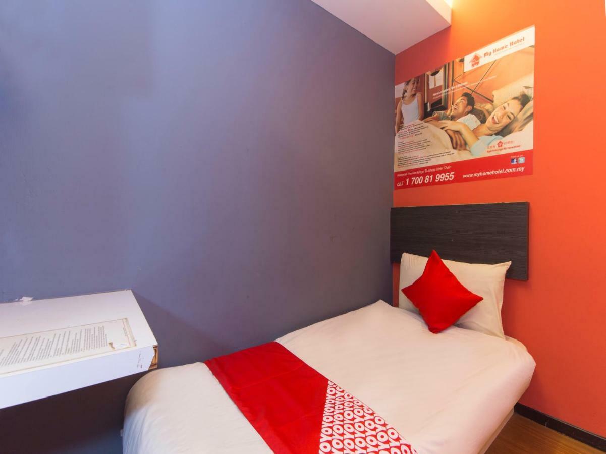 Oyo 996 My Home Hotel Cheras Selatan Exterior photo