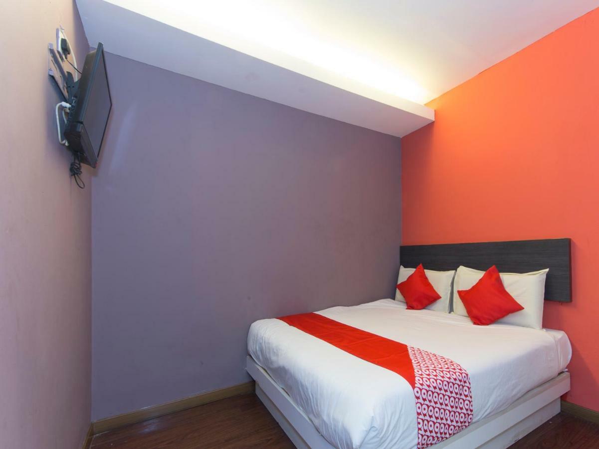 Oyo 996 My Home Hotel Cheras Selatan Exterior photo